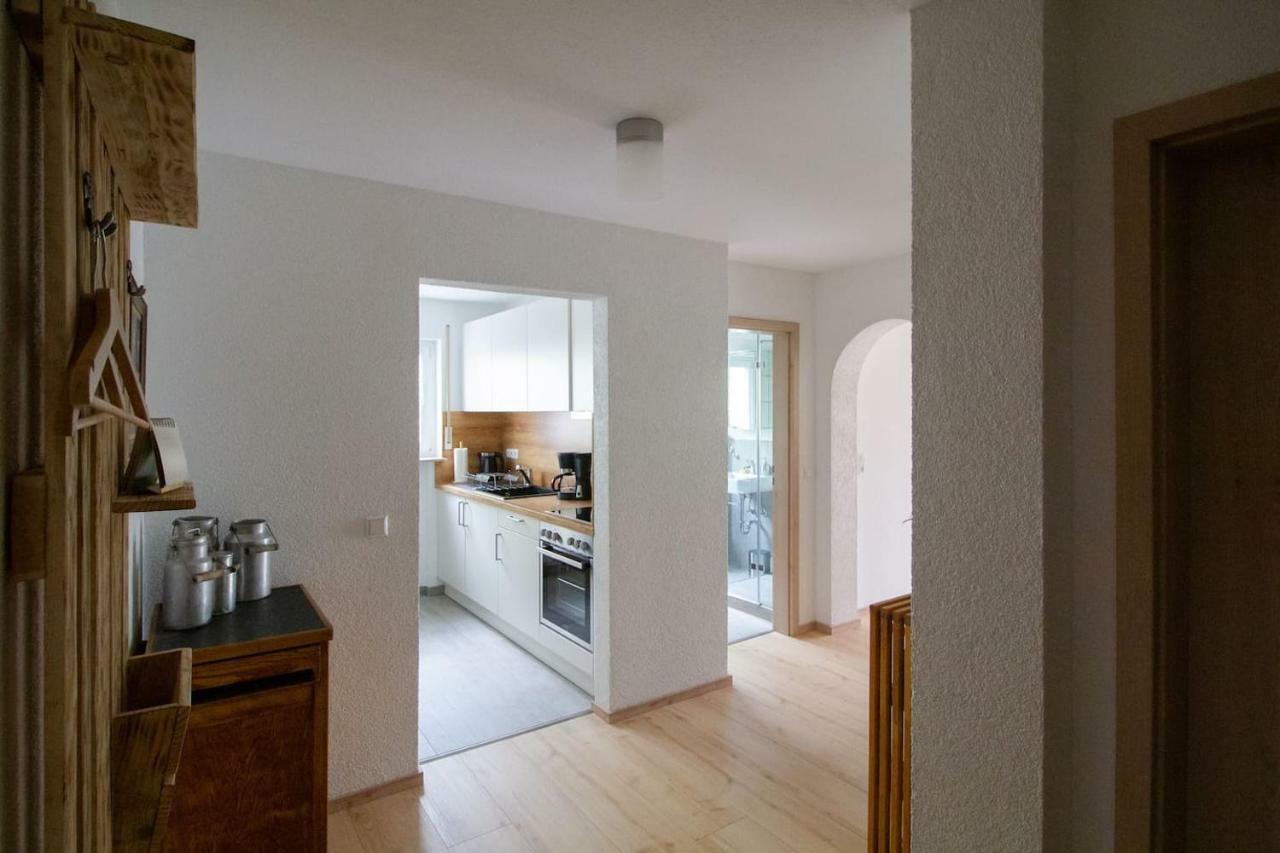 Schöne und helle Ferienwohnung in Pfaffenweiler Villingen-Schwenningen Exterior foto